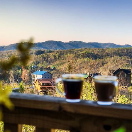 Mountainscape - Brand New Cabin W Views - Hottub - Firetable - Ps5 - Pooltable - 3 Pools Gatlinburg Ngoại thất bức ảnh