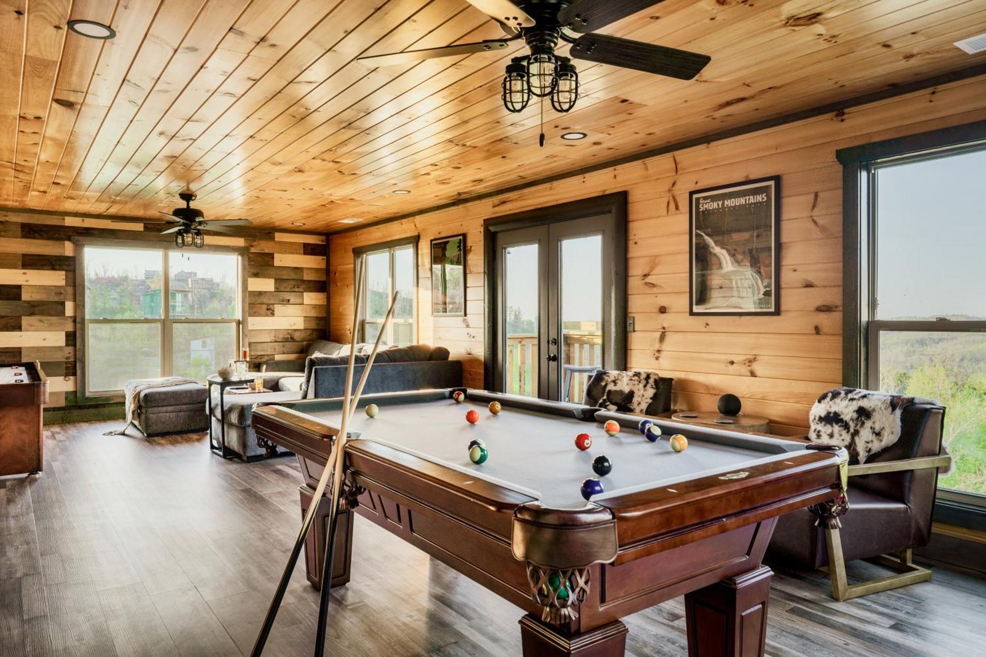 Mountainscape - Brand New Cabin W Views - Hottub - Firetable - Ps5 - Pooltable - 3 Pools Gatlinburg Ngoại thất bức ảnh