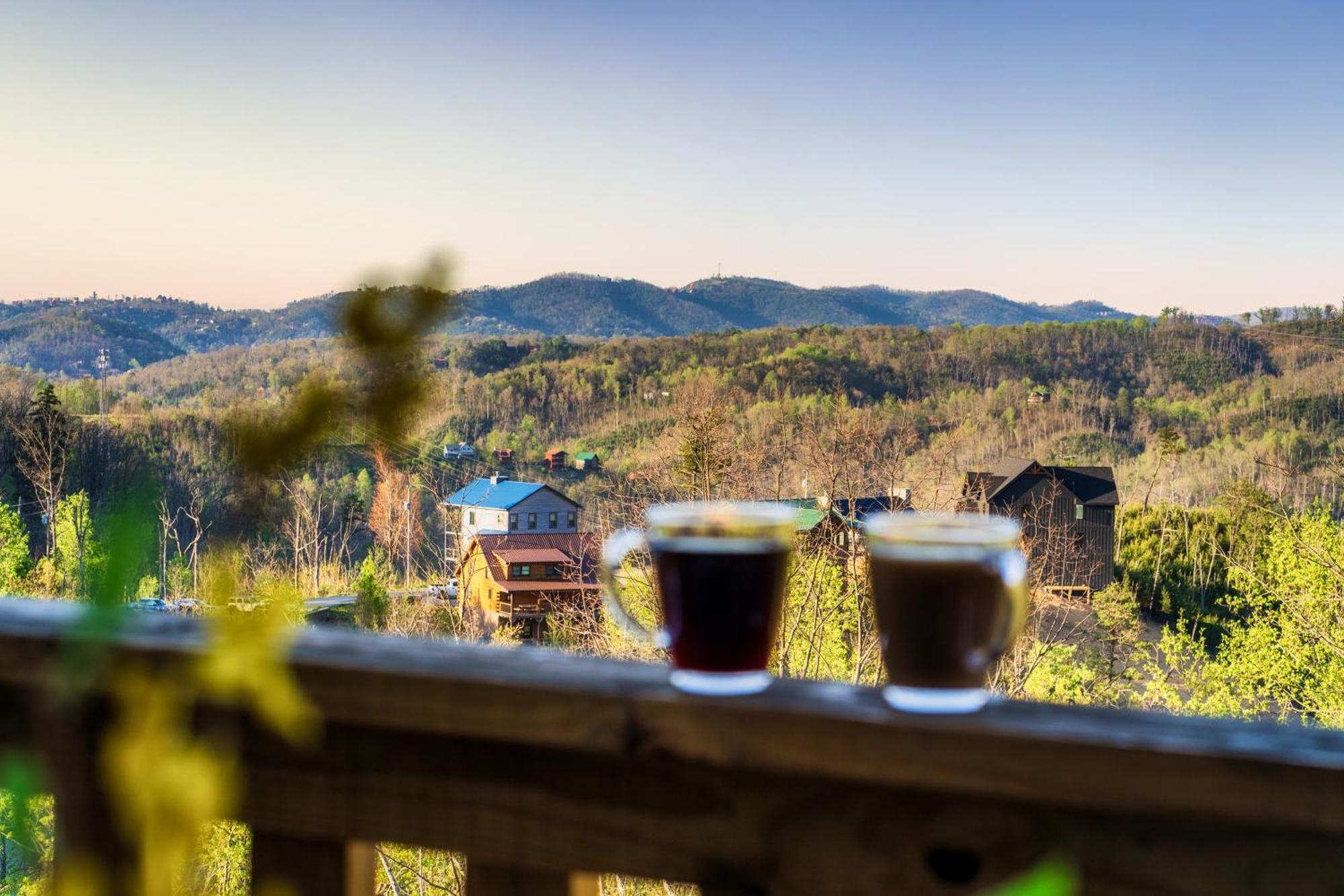 Mountainscape - Brand New Cabin W Views - Hottub - Firetable - Ps5 - Pooltable - 3 Pools Gatlinburg Ngoại thất bức ảnh