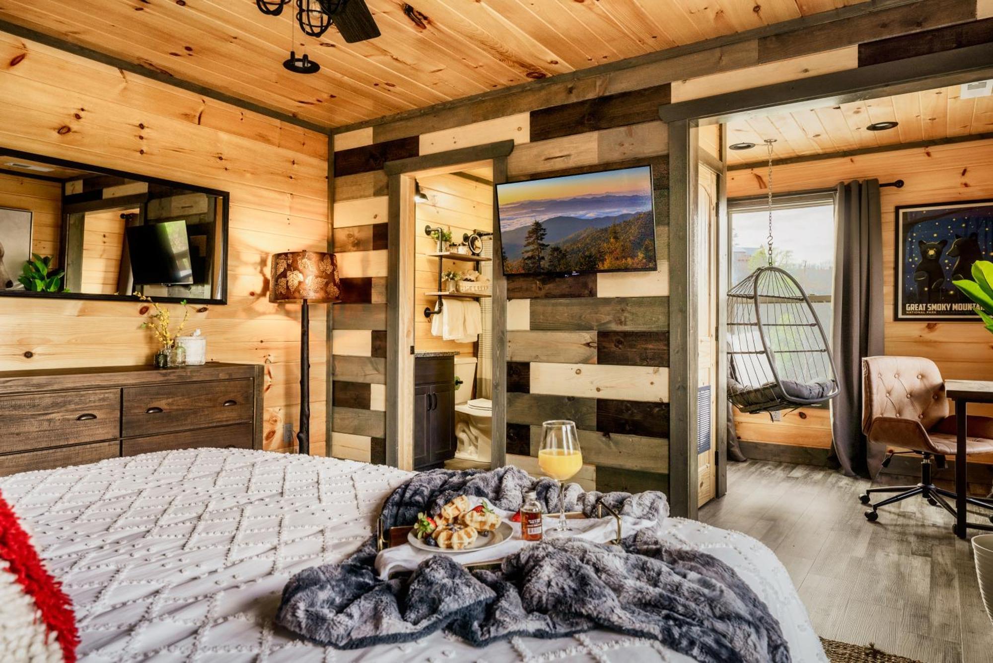 Mountainscape - Brand New Cabin W Views - Hottub - Firetable - Ps5 - Pooltable - 3 Pools Gatlinburg Ngoại thất bức ảnh