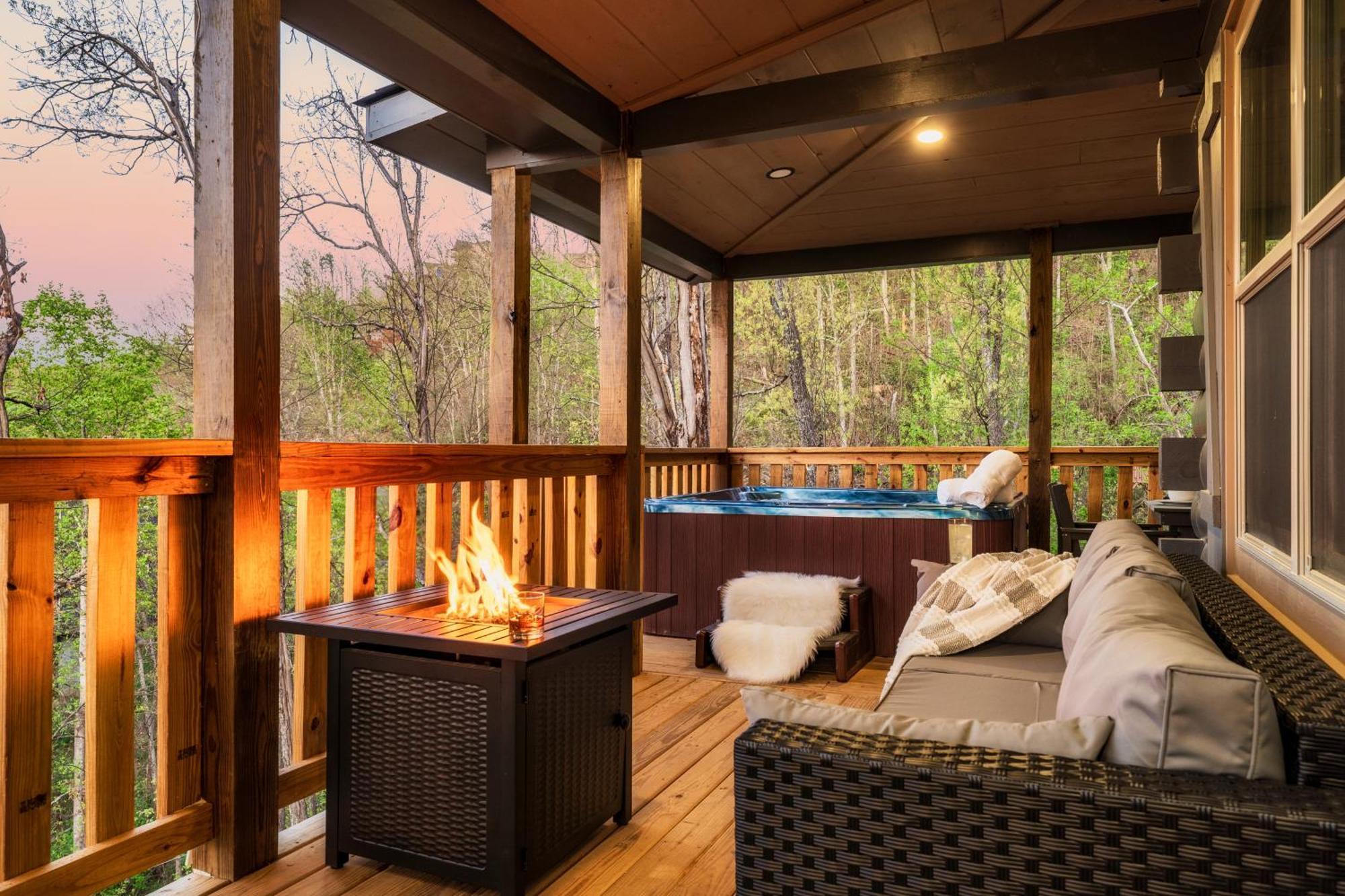 Mountainscape - Brand New Cabin W Views - Hottub - Firetable - Ps5 - Pooltable - 3 Pools Gatlinburg Ngoại thất bức ảnh