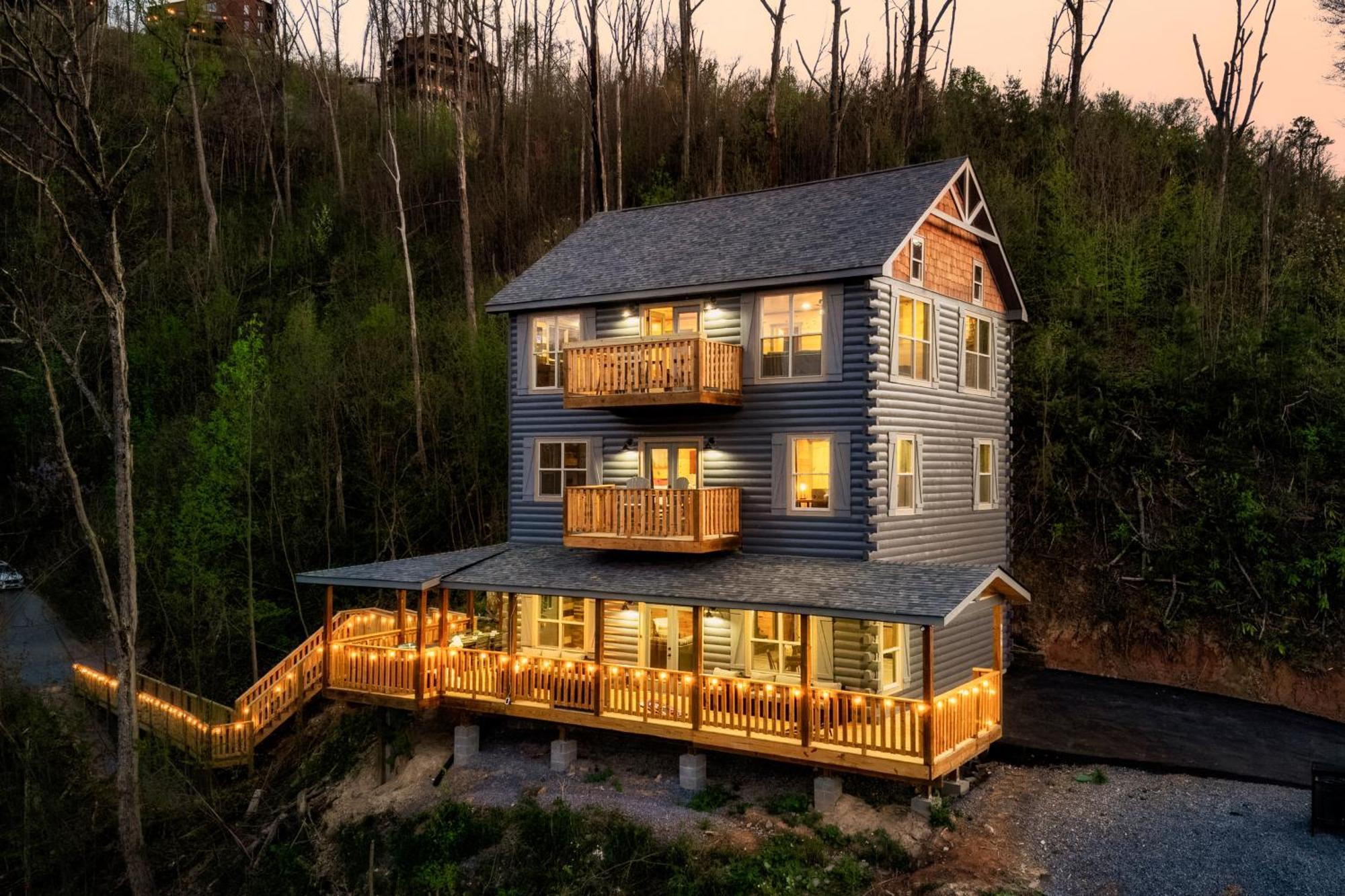 Mountainscape - Brand New Cabin W Views - Hottub - Firetable - Ps5 - Pooltable - 3 Pools Gatlinburg Ngoại thất bức ảnh