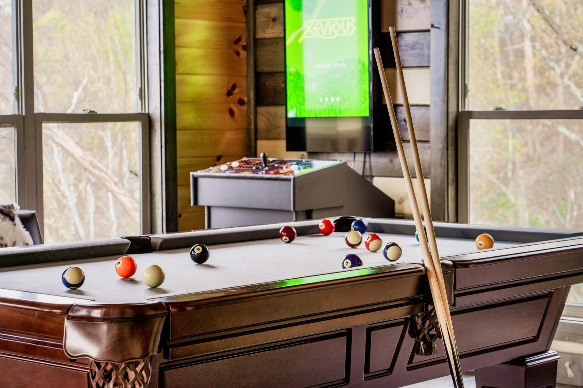 Mountainscape - Brand New Cabin W Views - Hottub - Firetable - Ps5 - Pooltable - 3 Pools Gatlinburg Ngoại thất bức ảnh