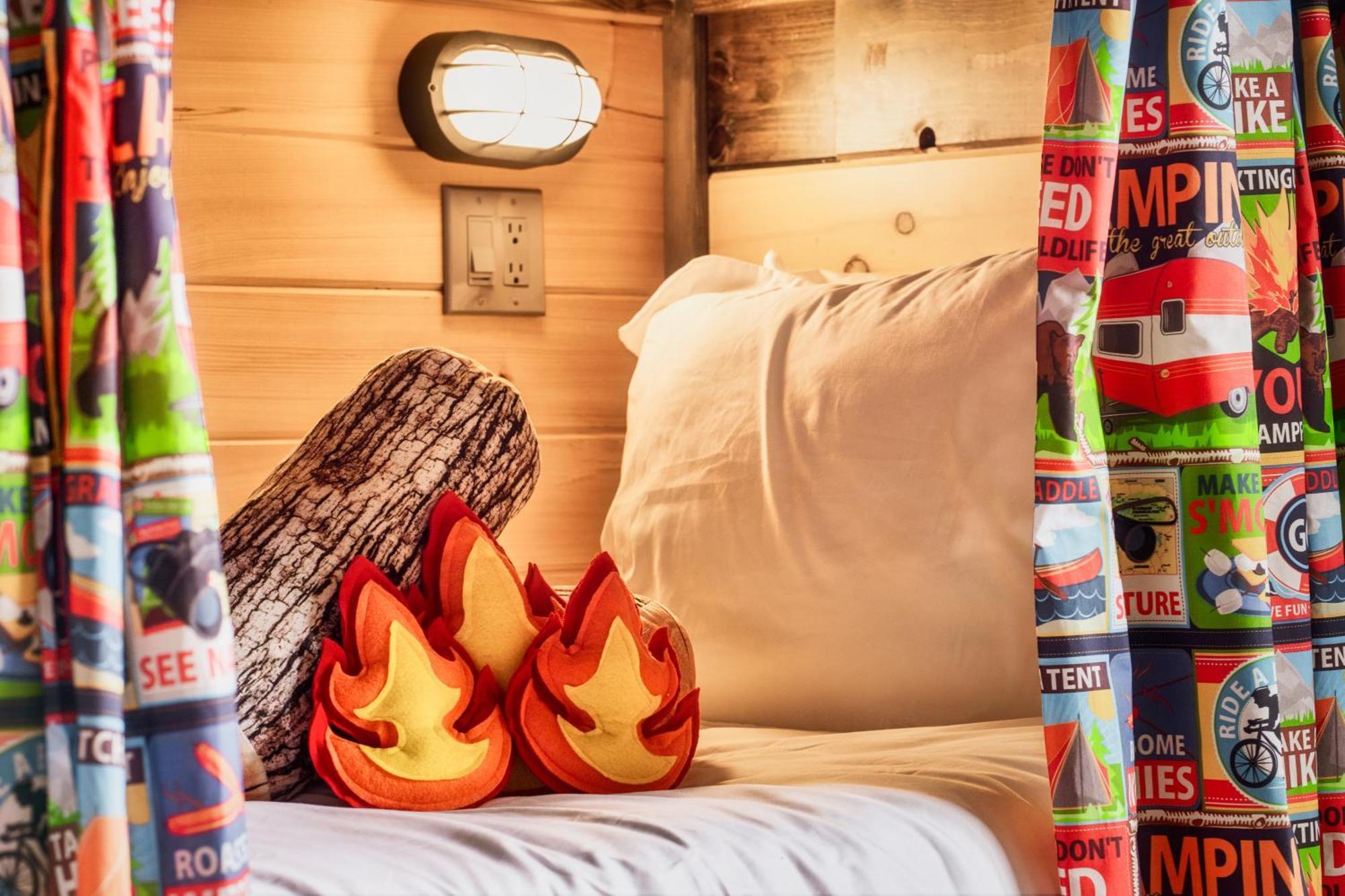 Mountainscape - Brand New Cabin W Views - Hottub - Firetable - Ps5 - Pooltable - 3 Pools Gatlinburg Ngoại thất bức ảnh