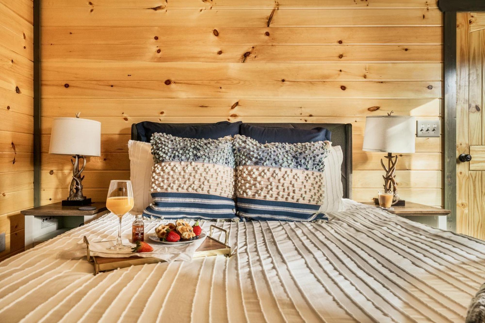 Mountainscape - Brand New Cabin W Views - Hottub - Firetable - Ps5 - Pooltable - 3 Pools Gatlinburg Ngoại thất bức ảnh