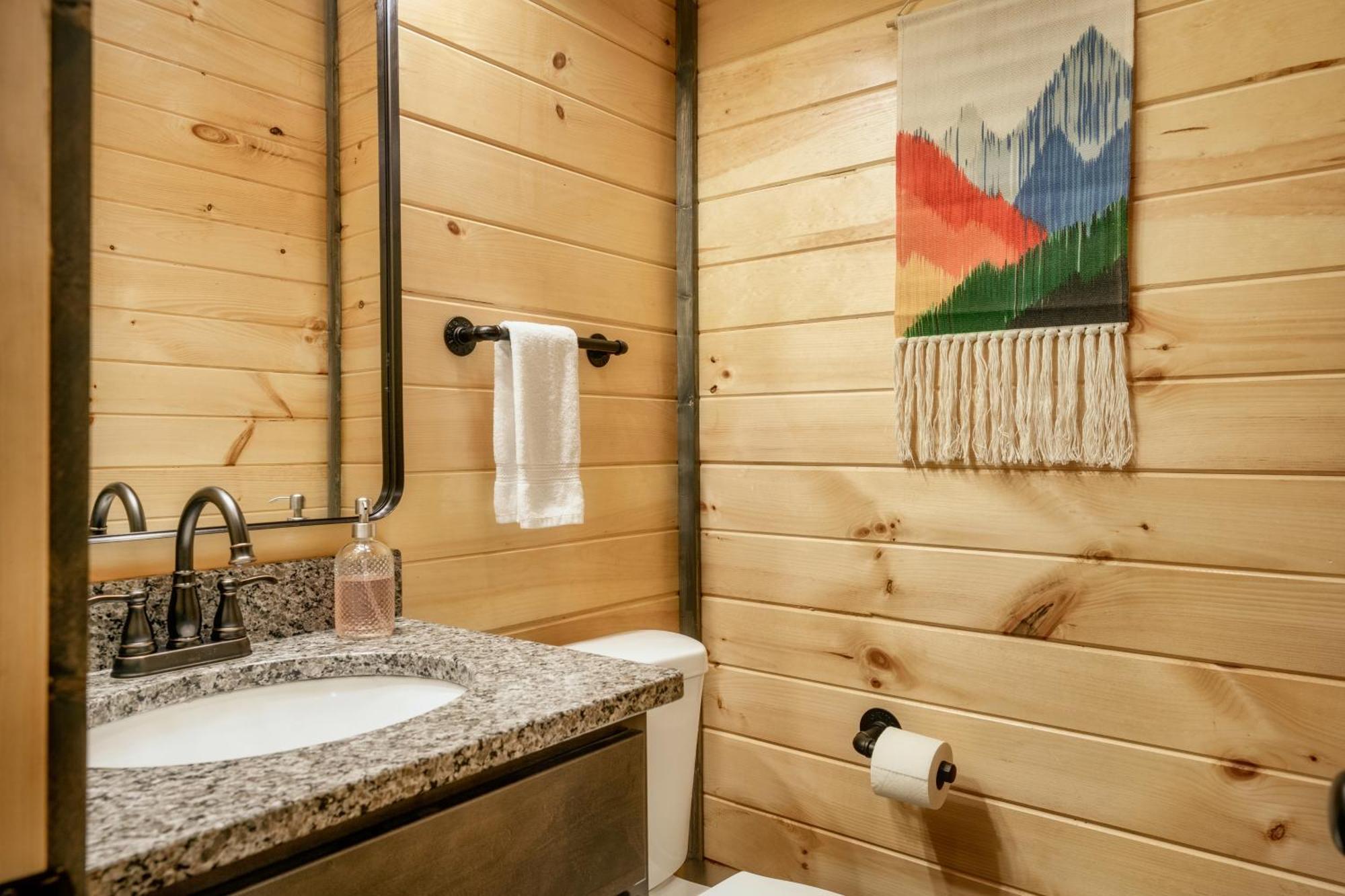 Mountainscape - Brand New Cabin W Views - Hottub - Firetable - Ps5 - Pooltable - 3 Pools Gatlinburg Ngoại thất bức ảnh